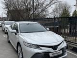 Toyota Camry 2020 года за 16 900 000 тг. в Шымкент – фото 2