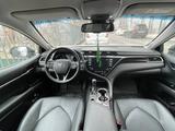 Toyota Camry 2020 года за 16 900 000 тг. в Шымкент – фото 5