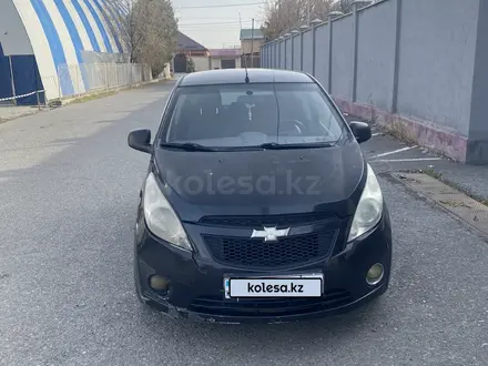 Chevrolet Spark 2013 года за 3 300 000 тг. в Туркестан – фото 4