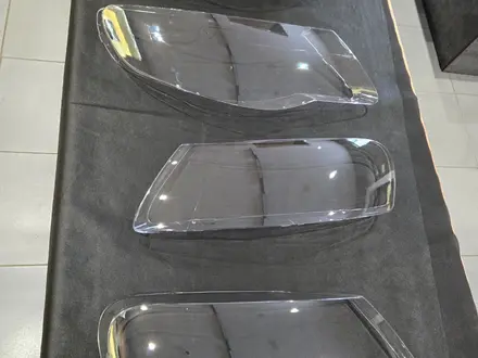 На Volkswagen стекла фар, новые в отличном качестве Алматы Атырау за 44 000 тг. в Атырау