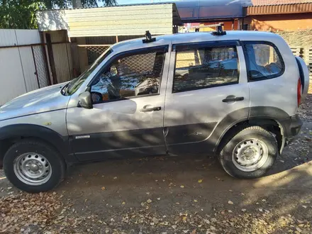 Chevrolet Niva 2012 года за 2 700 000 тг. в Уральск – фото 4