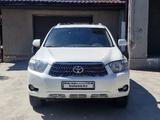 Toyota Highlander 2008 года за 8 500 000 тг. в Астана