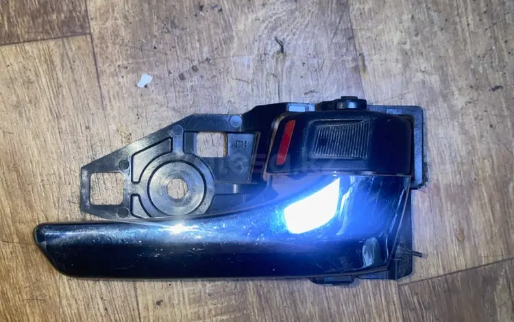 Ручки двери внутренняя правая за 8 500 тг. в Астана