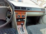 Mercedes-Benz E 280 1993 года за 2 100 000 тг. в Усть-Каменогорск – фото 2