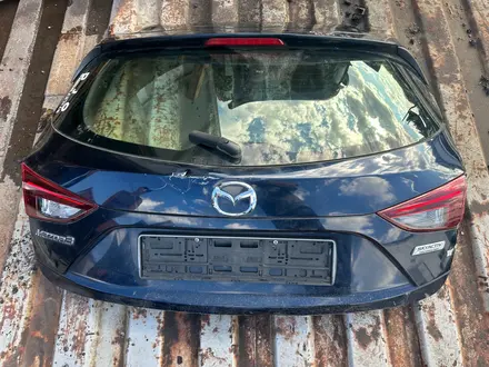 Крышка багажника Mazda 3 BM хетч-бек 13-18 год из Японии за 150 000 тг. в Караганда