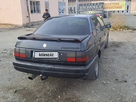 Volkswagen Passat 1993 года за 600 000 тг. в Тараз – фото 3