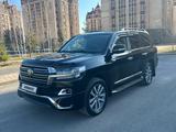 Toyota Land Cruiser 2017 года за 34 000 000 тг. в Астана – фото 2