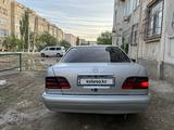 Mercedes-Benz E 320 1997 года за 3 000 000 тг. в Кызылорда – фото 2
