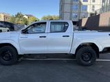 Toyota Hilux 2026 года за 29 000 000 тг. в Атырау – фото 4