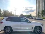 BMW X5 2021 года за 33 500 000 тг. в Астана – фото 5