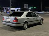 Mercedes-Benz C 200 1997 года за 3 200 000 тг. в Алматы – фото 4