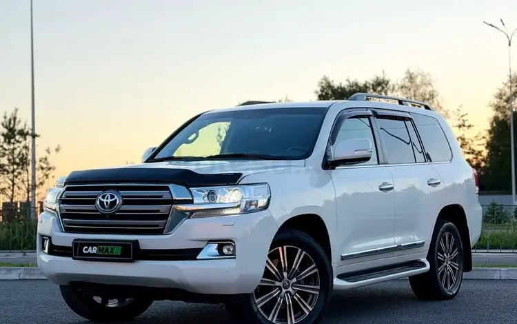 Toyota Land Cruiser 2019 года за 40 000 000 тг. в Астана