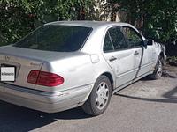 Mercedes-Benz E 320 1997 года за 2 099 000 тг. в Алматы