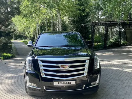 Cadillac Escalade 2020 года за 37 000 000 тг. в Алматы