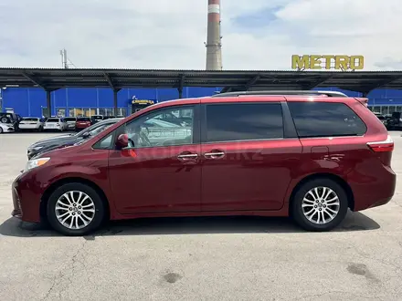 Toyota Sienna 2018 года за 16 800 000 тг. в Алматы – фото 7