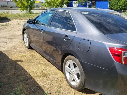 Toyota Camry 2014 года за 5 500 000 тг. в Атырау – фото 4