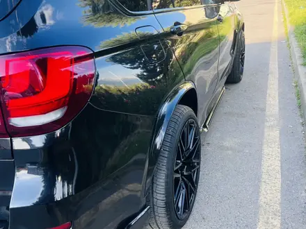 BMW X5 2015 года за 16 300 000 тг. в Алматы – фото 25