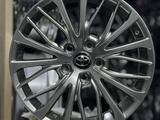 Диски Камри R17 5x114.3 в наличии! (Графит) за 210 000 тг. в Астана – фото 2