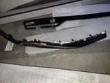 Молдинг переднего бампера хромированный за 8 500 тг. в Алматы