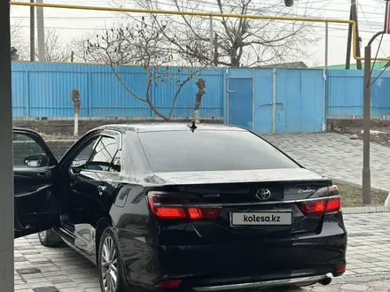 Toyota Camry 2015 года за 11 500 000 тг. в Алматы – фото 2
