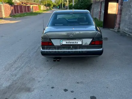 Mercedes-Benz E 300 1991 года за 2 300 000 тг. в Алматы – фото 4