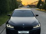 BMW 540 2021 года за 35 000 000 тг. в Шымкент – фото 2