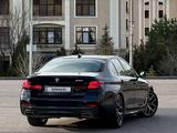 BMW 530 2020 года за 26 500 000 тг. в Алматы – фото 3