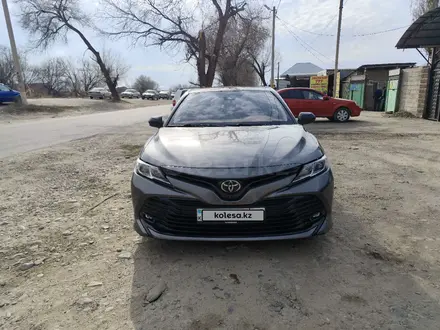 Toyota Camry 2020 года за 10 500 000 тг. в Тараз – фото 4
