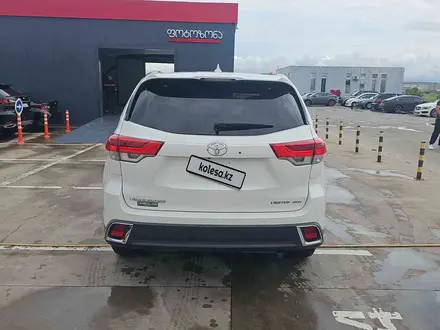 Toyota Highlander 2018 года за 11 600 000 тг. в Алматы – фото 5