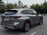 Toyota Highlander 2025 года за 29 000 000 тг. в Шымкент – фото 4