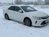 Toyota Camry 2017 года за 13 000 000 тг. в Уральск – фото 4