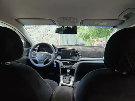 Hyundai Elantra 2018 года за 7 400 000 тг. в Атырау – фото 4