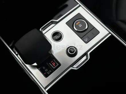 Land Rover Range Rover 2023 года за 87 600 000 тг. в Алматы – фото 12