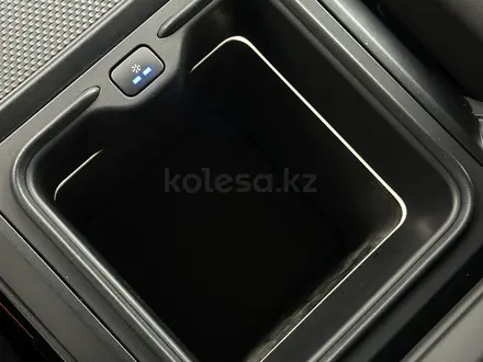 Land Rover Range Rover 2023 года за 87 600 000 тг. в Алматы – фото 14