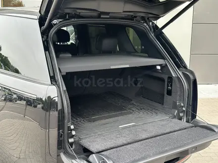 Land Rover Range Rover 2023 года за 87 600 000 тг. в Алматы – фото 6