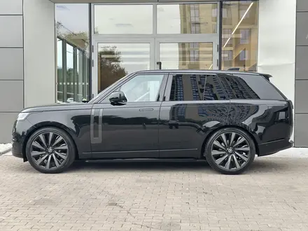 Land Rover Range Rover 2023 года за 87 600 000 тг. в Алматы – фото 8