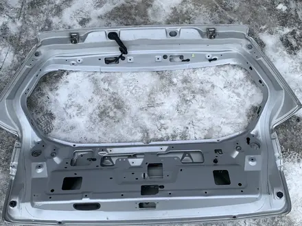 Крышка багажника без стекла за 20 000 тг. в Алматы – фото 2