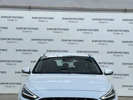 Hyundai i30 2022 года за 9 900 000 тг. в Уральск