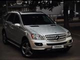 Mercedes-Benz ML 350 2006 года за 7 600 000 тг. в Караганда – фото 2