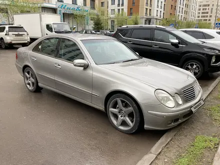 Mercedes-Benz E 320 2004 года за 5 800 000 тг. в Семей