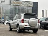 Toyota RAV4 2002 годаүшін4 590 000 тг. в Алматы – фото 4