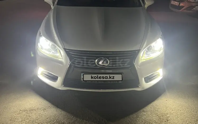 Lexus LS 600h 2013 годаfor21 000 000 тг. в Астана