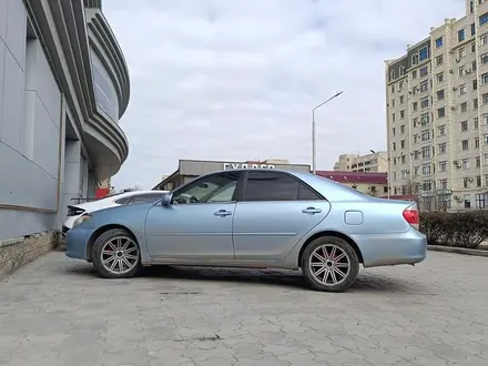 Toyota Camry 2004 года за 3 900 000 тг. в Актау – фото 3