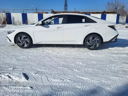 Hyundai Elantra 2023 года за 9 250 000 тг. в Усть-Каменогорск – фото 3