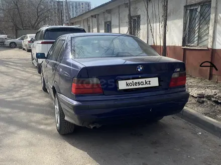 BMW 318 1997 года за 2 000 000 тг. в Алматы – фото 2