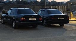 Mercedes-Benz E 230 1988 года за 1 200 000 тг. в Шымкент – фото 2