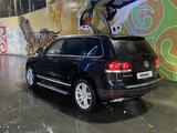 Volkswagen Touareg 2008 года за 7 000 000 тг. в Шымкент – фото 5