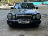 Mercedes-Benz E 230 1995 года за 3 000 000 тг. в Караганда