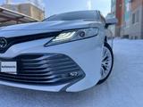 Toyota Camry 2020 годаfor13 600 000 тг. в Актобе – фото 2