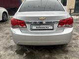 Chevrolet Cruze 2011 годаfor3 300 000 тг. в Шымкент – фото 4